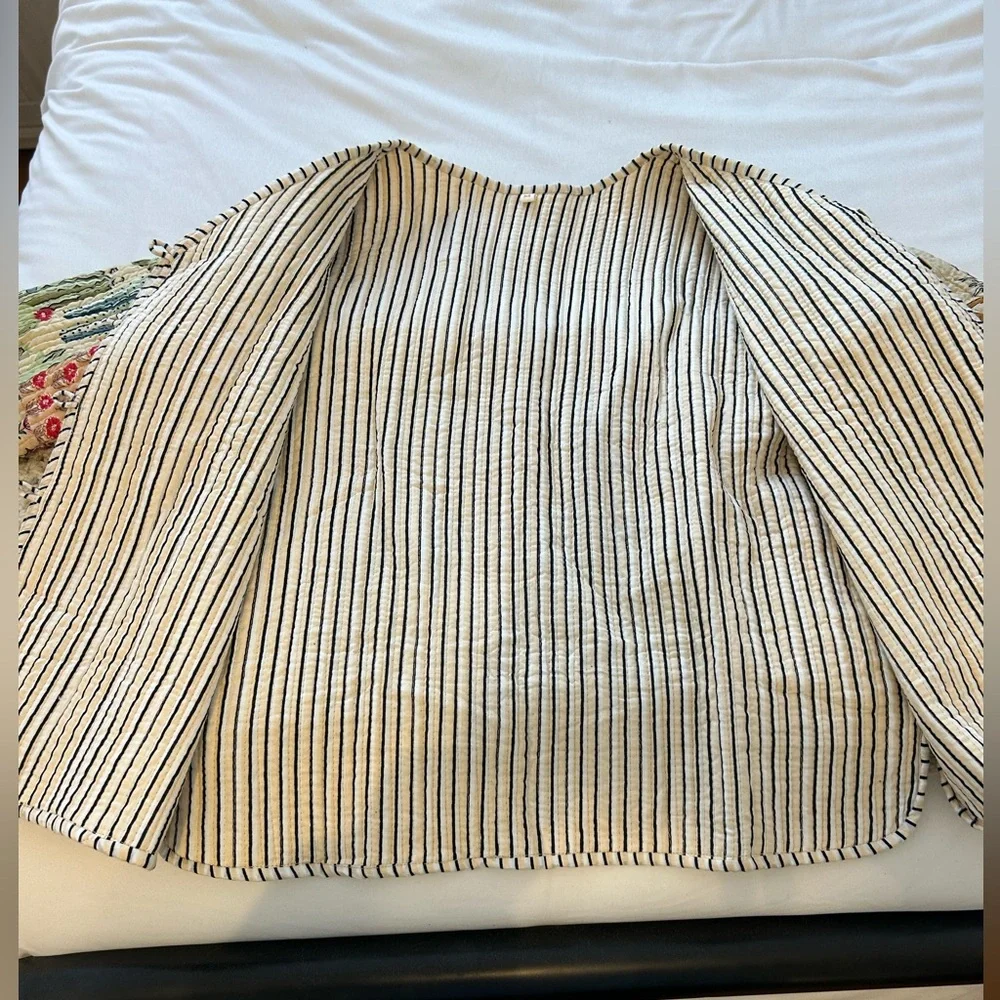 Quilted Jacket - Picture 4 of 5